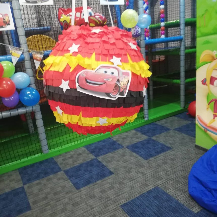 urodziny dla dzieci bia艂o艂臋ka